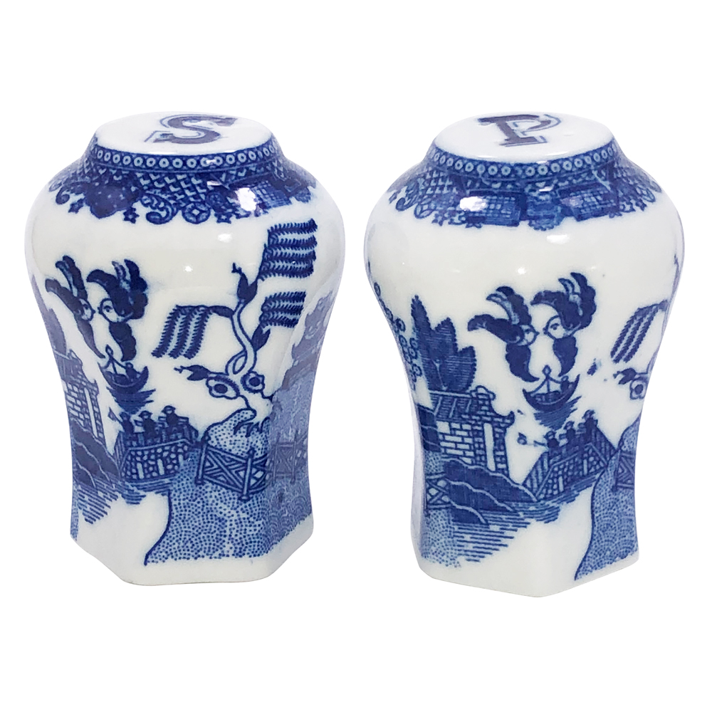 Blue Willow Jar Shape Salt and Pepper Shakers, 2-3/4H